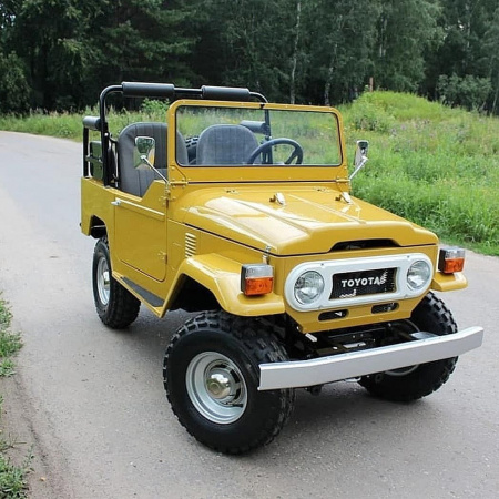 Электромобиль Toyota Land Cruiser FJ40